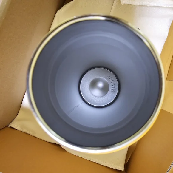 LV Vacuum bottle VIP gift - Picture 7 of 11